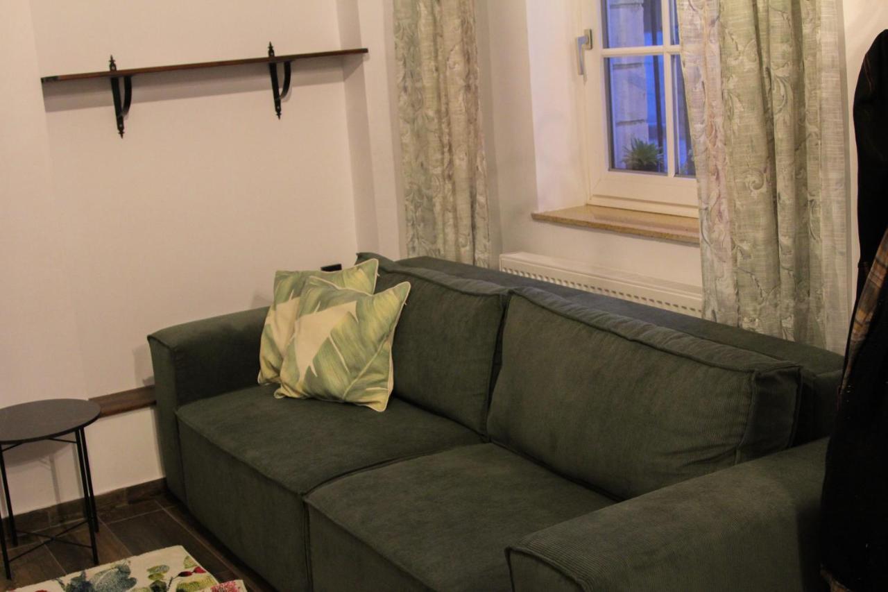 Cozy Cottage - Free Parking, Self Check-In Nagyvárad Kültér fotó